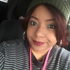 Meet your Posher, Stacy